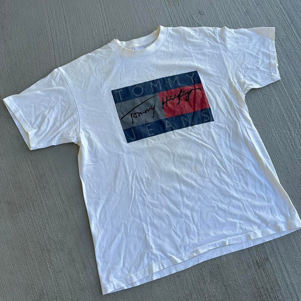 Vintage 90s Tommy Hilfiger Tee Shirt